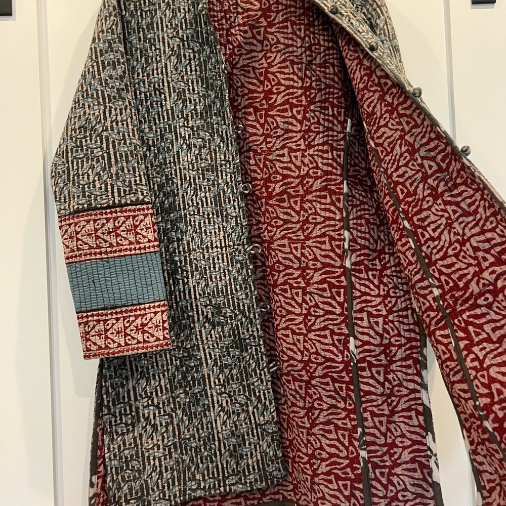 Handmade reversible Jacket from India - Picture 3 of 6